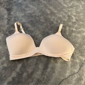 Lively lightly padded convertible bra